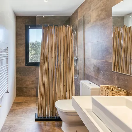 Lujosa Casa Con Piscina Zona Golf *