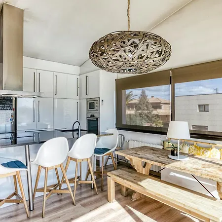 Lujosa Casa Con Piscina Zona Golf *