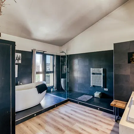 Lujosa Casa Con Piscina Zona Golf *