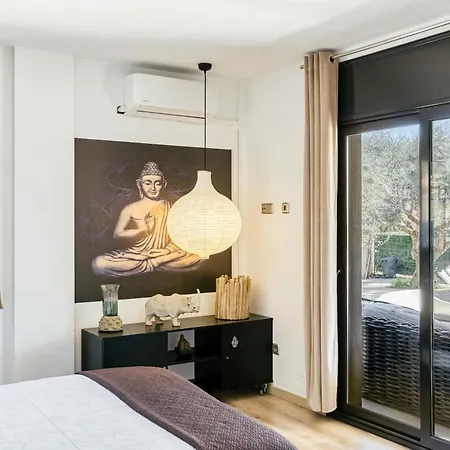 Lujosa Casa Con Piscina Zona Golf Hébergement de vacances *